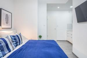 Super Central Mini Studio