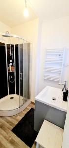 Appartements Appartement Standing 110m2 lumineux, Clim, balcons : photos des chambres