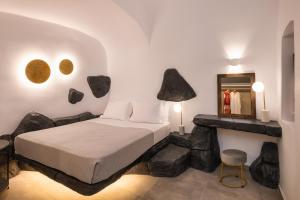Elia 2 bedroom cavehouse with indoor jacuzzi