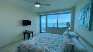 12B - Cozy Apartment with Stunning Ocean View