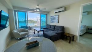 12B - Cozy Apartment with Stunning Ocean View