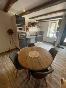 Maisons de vacances Maison de campagne avec jardin : photos des chambres