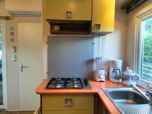 Campings Le mobil-home d-Amelie, entre mer et garrigue : photos des chambres