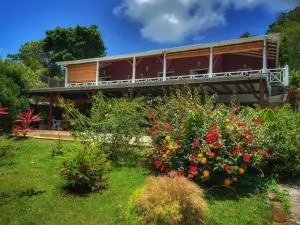 Charmant Appartement avec vue sur la mer au Robert - 30m² - Quartier Croix Odillon