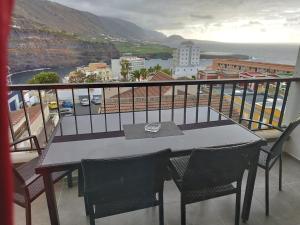 Apartment mit schöner Aussicht und Balkon