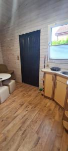 u Anny Pionierów 8B