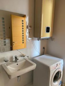 Aledora Studio Apartment