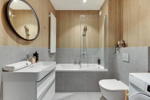 Scala City Center Premium Apartments with Parking by Lion Apartments