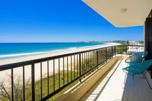 Pelican Sands Beach Resort - Tugun