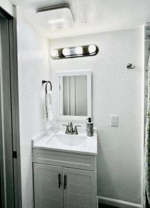 Simple Studio in Waikiki