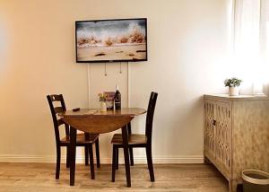 Simple Studio in Waikiki