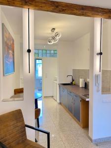 cozy, neu, modern apartment im 2ten Obergeschoss