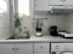 Modern Apartment in Kos Town, Walking Distance to the Beach - No 4