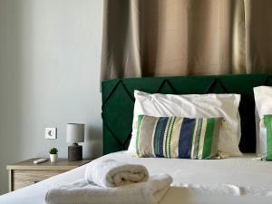 Stylish Apartment in Kos Town, Walking Distance to the Beach - No 10