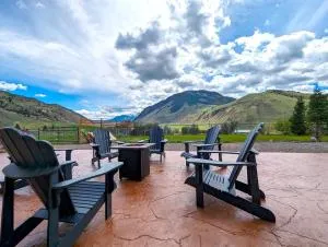 Yellowstone Treasure Retreat - Sphinx