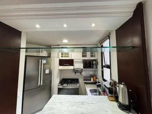 COPACABANA- PRAIA 200m, Piscina,varanda e vista!