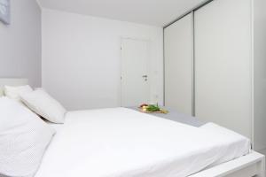 Holiday house with a swimming pool Senj - 21661