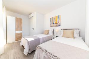 Seaside apartments with a swimming pool Razanj, Rogoznica - 9723