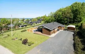 3 Bedroom Stunning Home In Løgstrup - Løgstrup