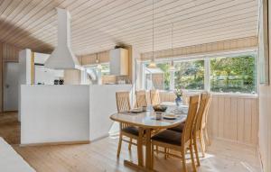 3 Bedroom Stunning Home In Løgstrup