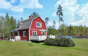 Gorgeous Home In Lönsboda With Wifi - Väckelsång