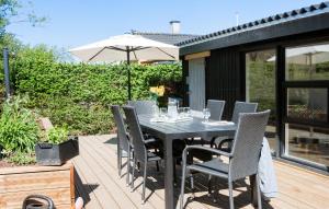 3 Bedroom Gorgeous Home In Børkop