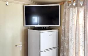 Awesome Home In Bredene With Kitchen