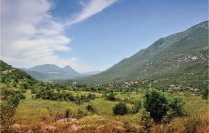 2 Bedroom Gorgeous Home In Umcani