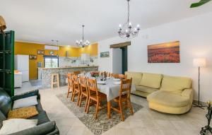 Nice Home In La Puebla De Los Infan