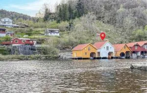 Pet Friendly Home In Feda With Kitchen - 弗莱克菲尤尔