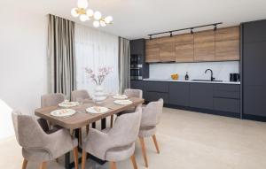 Lovely Apartment In Rogoznica With Wifi 