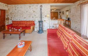 Maisons de vacances Cozy Home In Condillac : photos des chambres