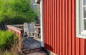 2 Bedroom Gorgeous Home In Hamneda