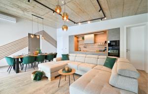 Cozy Home In Koprivnica With Wifi