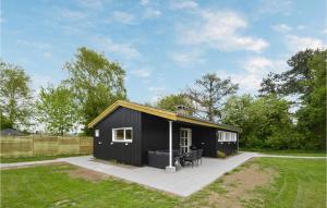 Amazing Home In Køge With Kitchen
