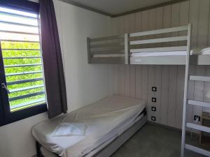 Chalets Chalet 3 chambres avec piscine chauffee, proche Golfe du Morbihan, ideal pour familles! - FR-1-783-5 : photos des chambres