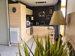 Chalets Chalet 3 chambres avec piscine chauffee, proche Golfe du Morbihan, ideal pour familles! - FR-1-783-5 : photos des chambres
