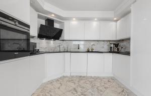 Amazing Home In Ebeltoft With Wifi