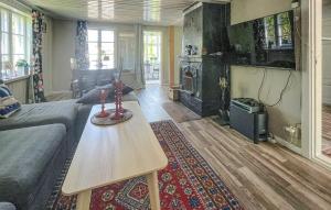 2 Bedroom Lovely Home In Liatorp