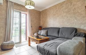 Beautiful Apartment In Nerja With Wifi