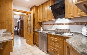 Beautiful Apartment In Nerja With Wifi