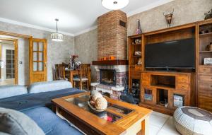 Beautiful Apartment In Nerja With Wifi