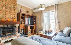 Beautiful Apartment In Nerja With Wifi