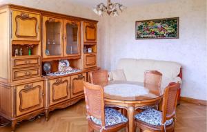 Amazing Home In Céaux-Dallègre