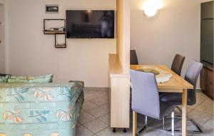 Amazing Apartment In Vrsar With Wifi 