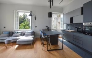 2 Bedroom Lovely Apartment In Genova