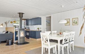 4 Bedroom Amazing Home In Dronningmølle