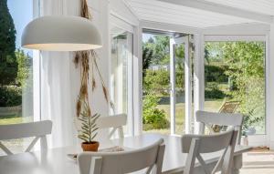 4 Bedroom Amazing Home In Dronningmølle