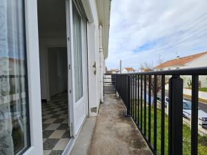 Maisons de vacances Appartement 5min Plage, Balcon, Animaux OK sur Demande, Parking - La Faute-sur-Mer - FR-1-476-219 : photos des chambres