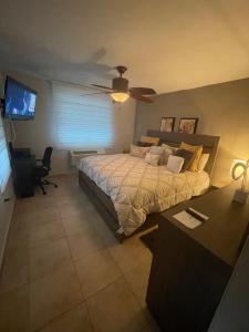 3 Bedroom Apt. close to main beaches attractions